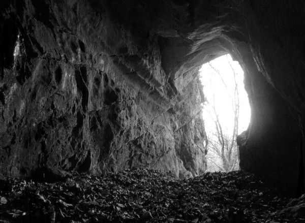 Légende belge, La grotte aux fées à Huy.